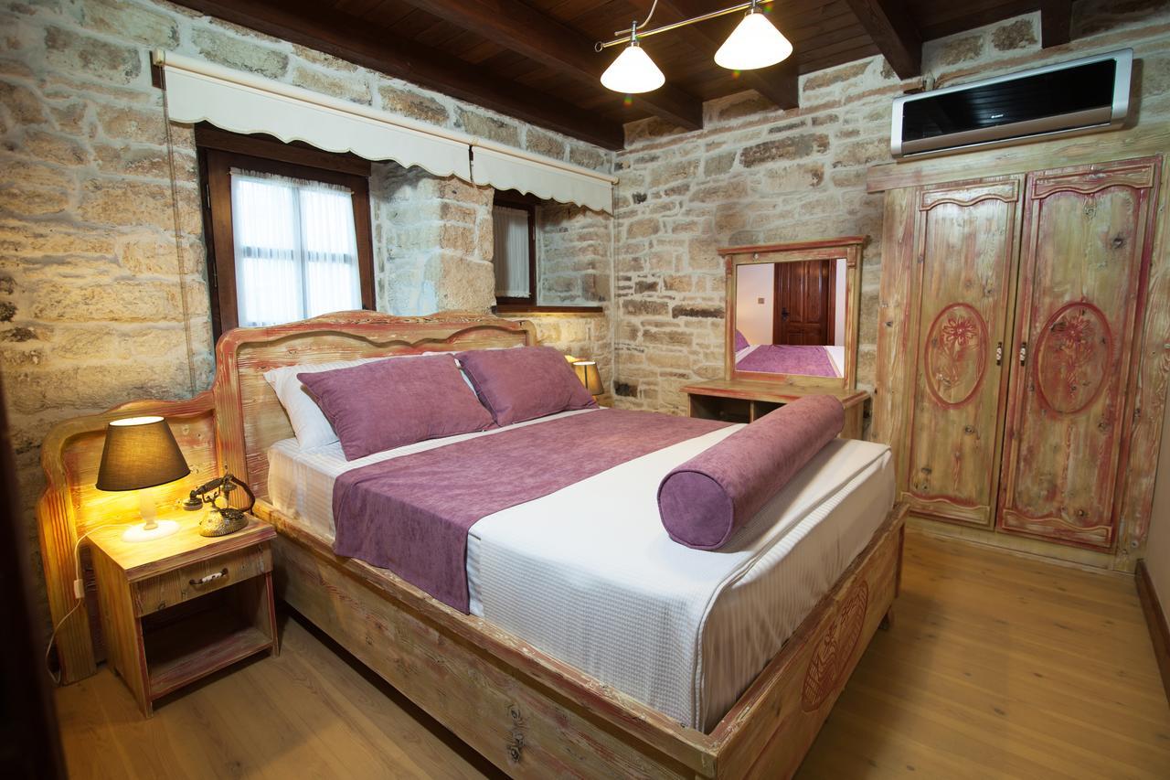 1922 Hotel Yenifoca Exteriér fotografie